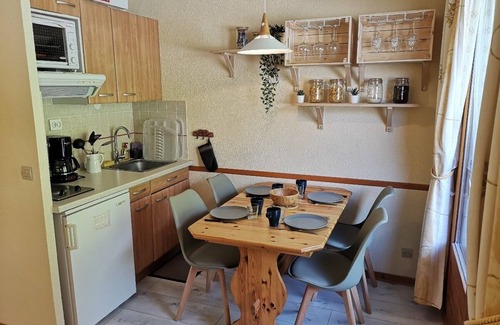 Les Contamines-Montjoie Apartment | Cozy Apartment with Pool, Steps from the Gondola