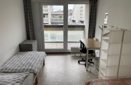 Oststadt Apartment | Cozy Central Apartment with Large Balcony for Families
