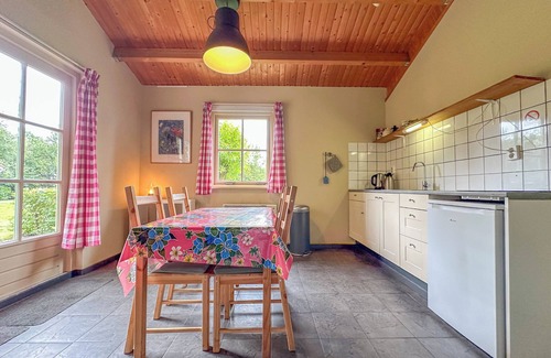 Lage Zwaluwe House | Nice cottage on a farm campsite near Breda