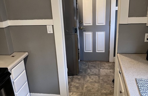 Winslow House | Cozy 2 Bedroom Retreat Near Downtown Winslow with Pool