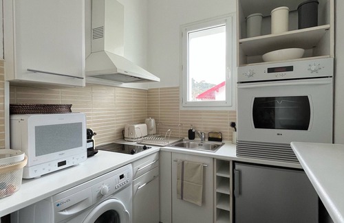 Biarritz Apartment | Bright and Cozy 2-Bedroom Apartment with Renovated Balcony