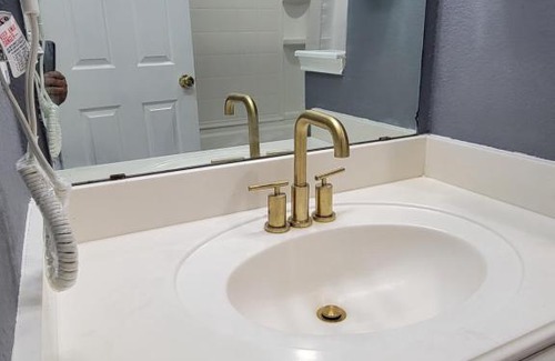 Grand Prairie House | Family-Friendly Guest Houses in Grand Prairie, TX