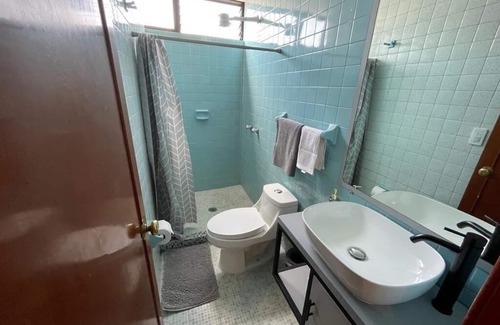 Ixtacalco Apartment | Cozy Suite in Central Cdmx with Spa & Pet-Friendly Perks