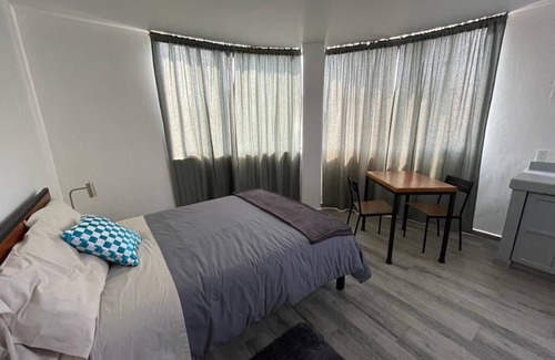 Ixtacalco Apartment | Cozy Suite in Central Cdmx with Spa & Pet-Friendly Perks