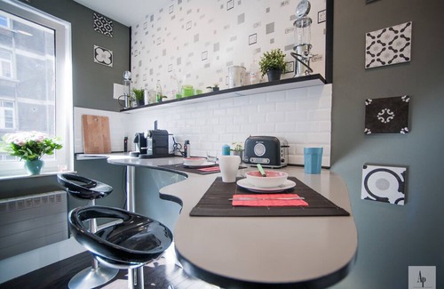 Postel House | Inviting Duplex Apartment with Terrace & Fully Equipped Kitchen