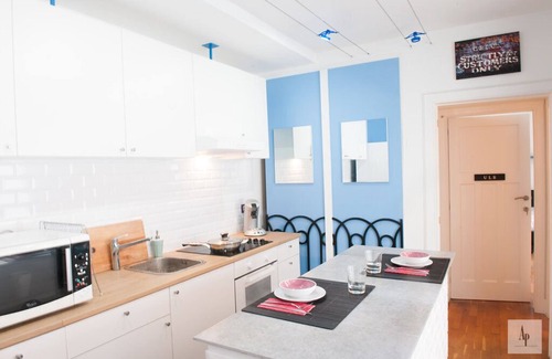 Postel House | Inviting Duplex Apartment with Terrace & Fully Equipped Kitchen