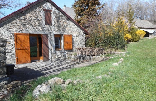 Gap House | Tranquil Country House with Pool and Lake Views