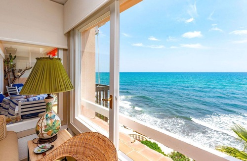 Sant Andreu de Llavaneres Apartment | Ideal Apartment for 6 with Pool, Ocean View & WiFi