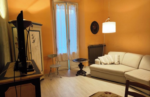Oltrarno Apartment | Nice flat in the Lungarno, at the foot of Piazzale Michelangelo.