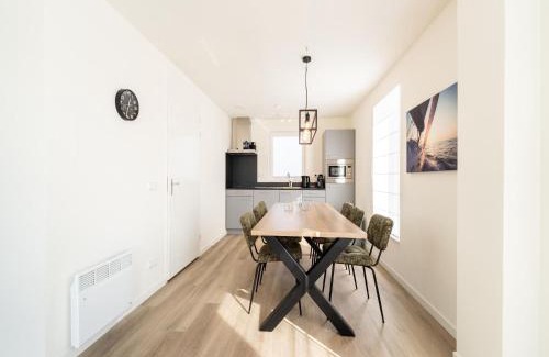Municipality of Nissewaard House | Relaxing Holiday Home with Sauna by a Scenic Lake