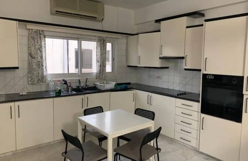 Ayios Dhometios Apartment | Family-Friendly Retreat at Nice Home 4u