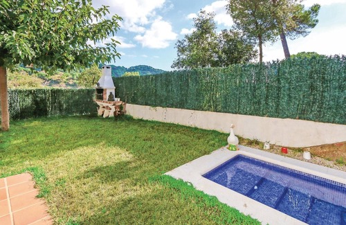 Sant Cebria de Vallalta House | Explore 3-Bedroom Retreat in St. Cebrià de Vallalta