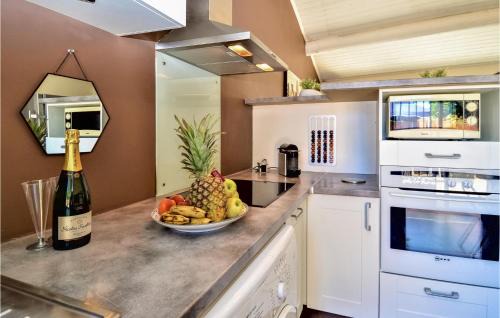 Saint-Genies-de-Comolas House | Cozy 2 Bedroom Home with Pool in St-Génies-De-Comolas