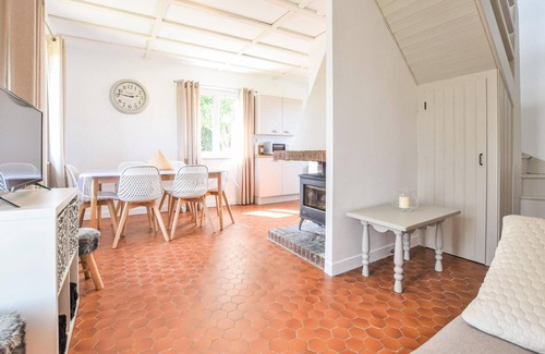 Saint-Aubin-sur-Mer House | Beachfront Retreat in Saint-Aubin-sur-Mer Awaits You