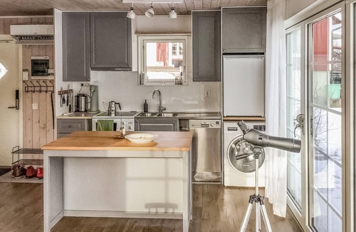 Osteraker House | Inviting 3 Bedroom Accommodation with Oceanfront Views