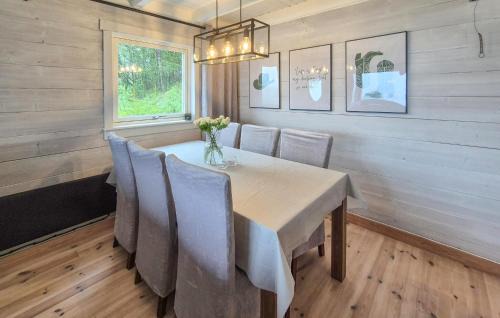 Tysvaer House | Nice Home In Aksdal With House Sea View