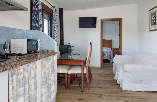 Algatocin House | Spacious 4-Bedroom Retreat with Pool in Algatocin