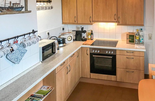 Alt Bukow House | Pet-Friendly 3 Bedroom Retreat with Lake Views in Alt Bukow