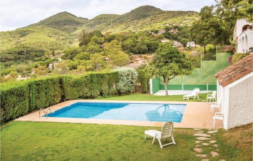 Arenys de Munt House | Cozy Retreat at Nice Home in Arenys De Munt with Pool