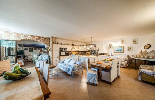 Arzachena House | Elegant Villa with Pool in Gallura's Heart