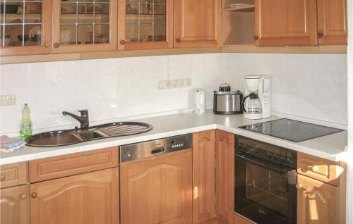Behringen House | Cozy Home in Bispingen with Family-Friendly Kitchen