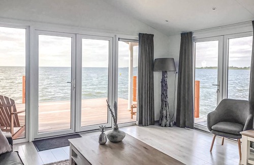 Bovenkarspel House | Discover the Ultimate Getaway by Markermeer Lake