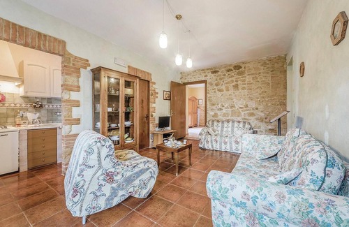 Casole d'Elsa House | Relax in a Stone Country House with Private Pool Near Casole d'Elsa