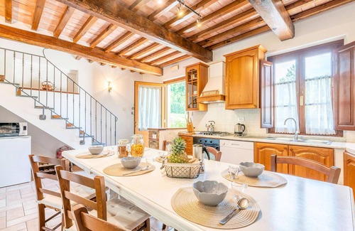 Camaiore House | Prime 5-Bedroom Retreat with Pool in Camaiore LU