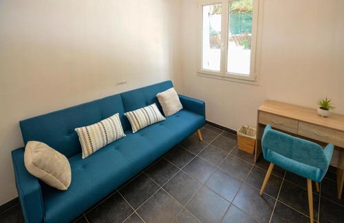 Ceyreste House | Relaxing Retreat in Ceyreste with Pool and Jacuzzi