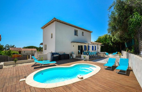 Ceyreste House | Relaxing Retreat in Ceyreste with Pool and Jacuzzi