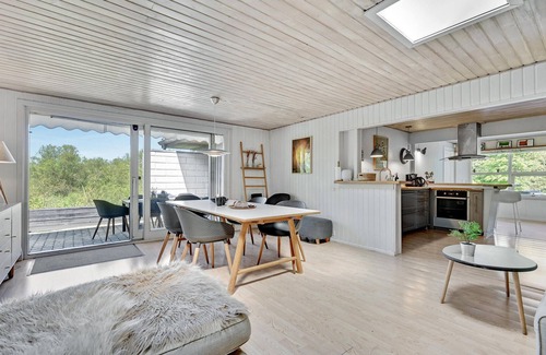 Femmøller House | Nature Retreat: Pet-Friendly Home with Oceanfront Pool