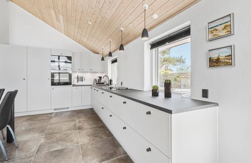 Femmøller House | Relaxing 3-Bedroom Retreat with Ocean Views in Ebeltoft