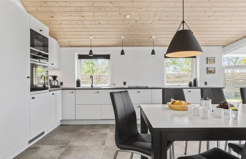 Femmøller House | Relaxing 3-Bedroom Retreat with Ocean Views in Ebeltoft