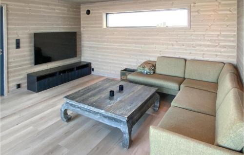 Vinje House | Top-Rated Family Retreat in Edland with Wifi Access