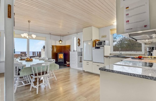 Faaborg House | Cozy Cottage with Ocean View and 10/10 Guest Rating