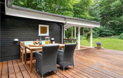 Asserbo House | Modern Home in Frederiksvrk with Free Wifi & Family Amenities