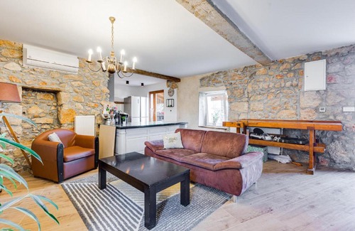 Gostinjac House | Relaxing Getaway in Gostinjac with Pool and Sauna