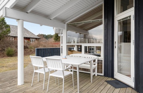 Grenaa House | Spacious 3-Bedroom Retreat with Oceanfront Views in Grenaa