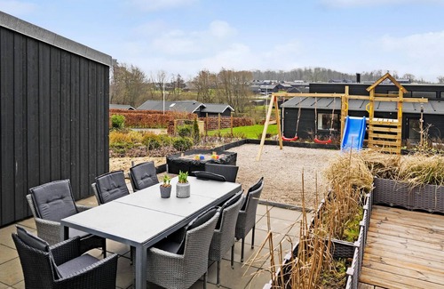 Kelstrup House | Experience a Family-Friendly Getaway with Oceanfront Views