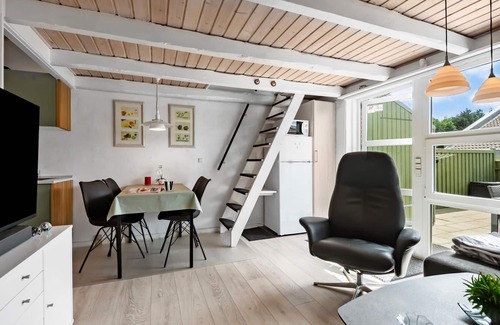 Bork Havn House | Nice home in Hemmet with sauna