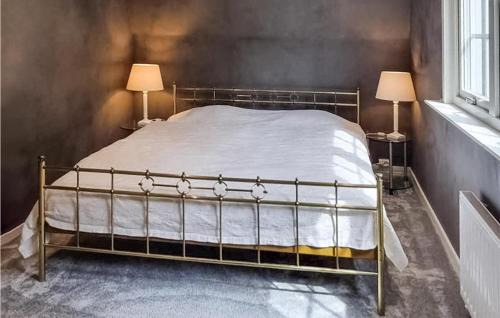 Hishult House | Comfortable Retreat in Hishult with Free Wifi & Pet Friendly
