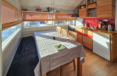 Hol House | Nice home in Hovet with WiFi