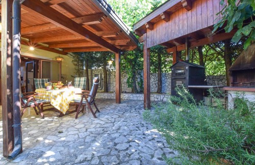 Monteroduni House | Inviting Isernia Getaway with Private and Outdoor Pools