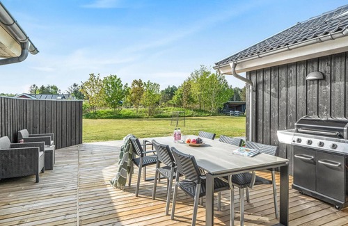 Bratten Strand House | Experience Bratten's Beauty at This Pet-Friendly Retreat