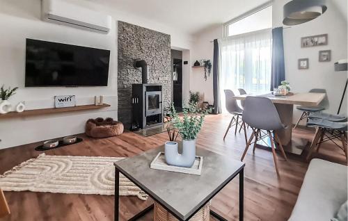 Karlovac House | Nice Home In Karlovac With Wifi