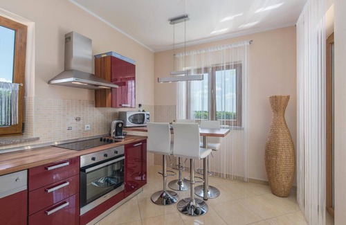 Kastelir House | Inviting Ocean View Home with Pool and Spa Amenities