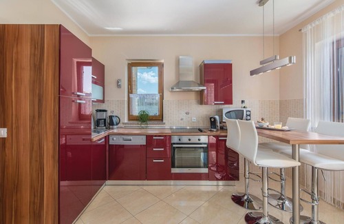 Kastelir House | Inviting Ocean View Home with Pool and Spa Amenities