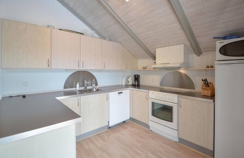 Knebel House | Exceptional 4 Bedroom Accommodation in Scenic Knebel
