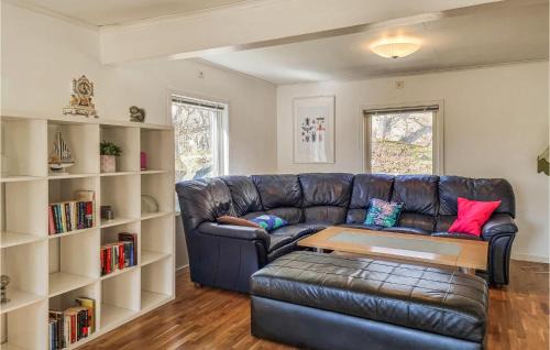 Kyrkesund House | Cozy Home in Lngekrr with Kitchen and Family-Friendly Amenities