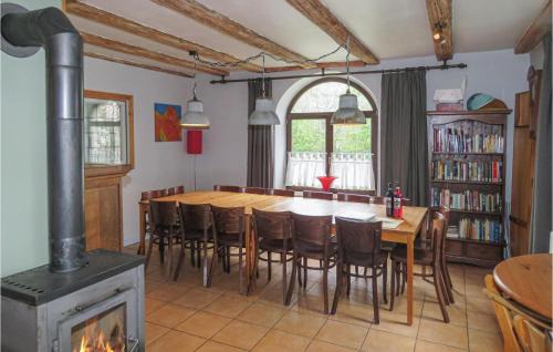 Lunebach House | Family-Friendly Retreat in Lünebach with Full Kitchen